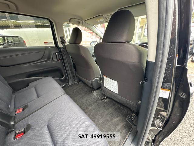 Toyota SIENTA 2018-05 8854879-16