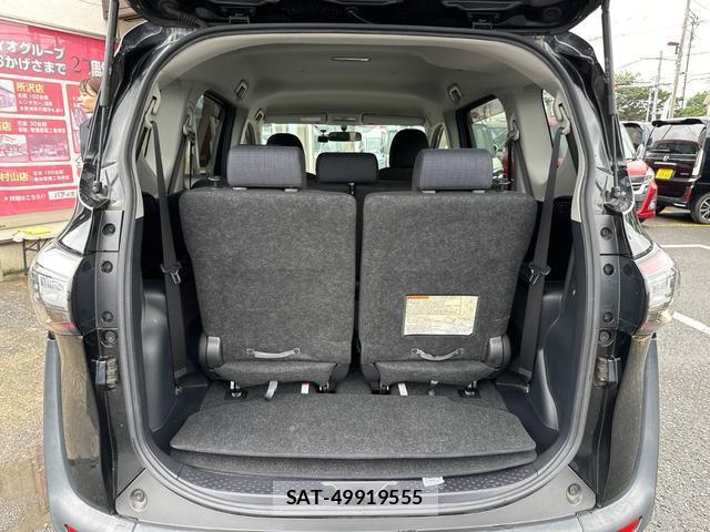 Toyota SIENTA 2018-05 8854879-17
