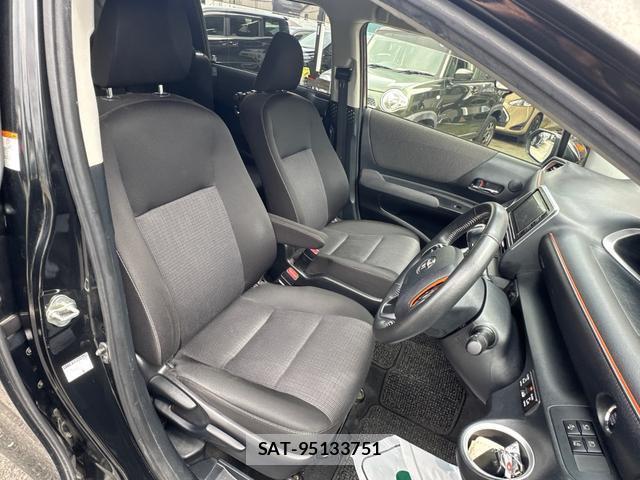 Toyota SIENTA 2021-04 8854884-12