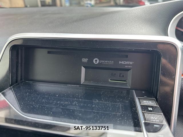 Toyota SIENTA 2021-04 8854884-5