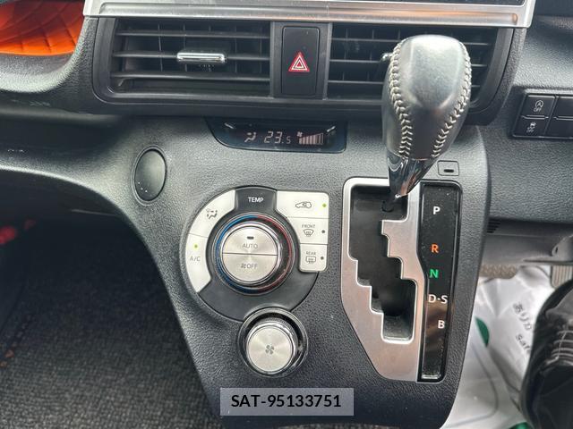 Toyota SIENTA 2021-04 8854884-7