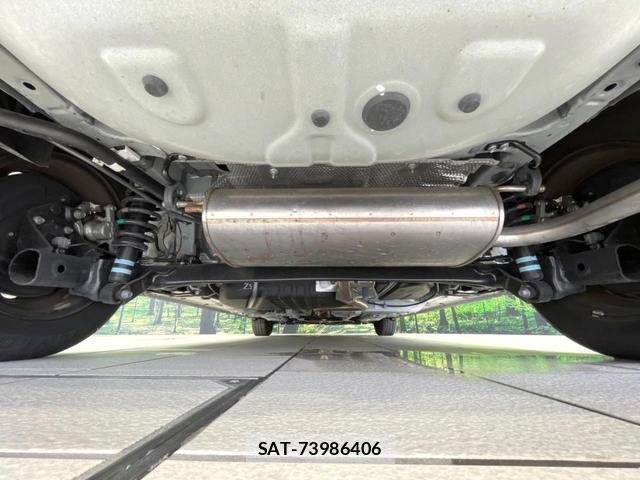 Toyota SIENTA 2022-09 8854970-19