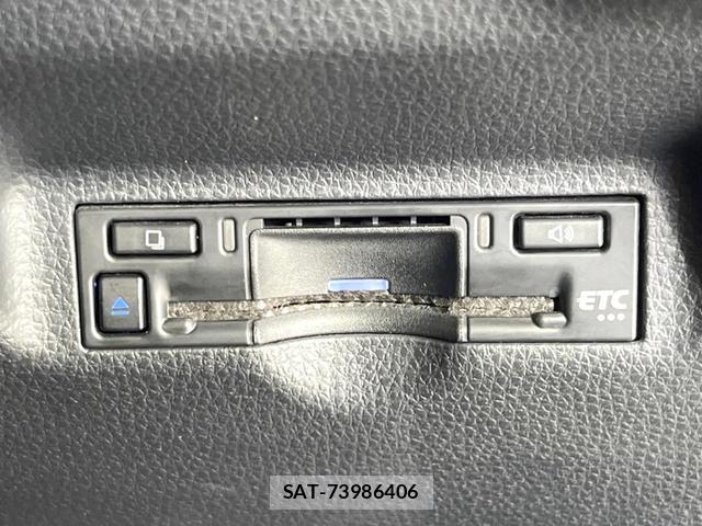 Toyota SIENTA 2022-09 8854970-6