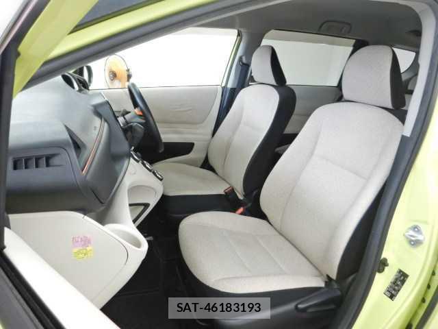 Toyota SIENTA 2017-09 8815244-16