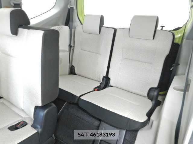 Toyota SIENTA 2017-09 8815244-18