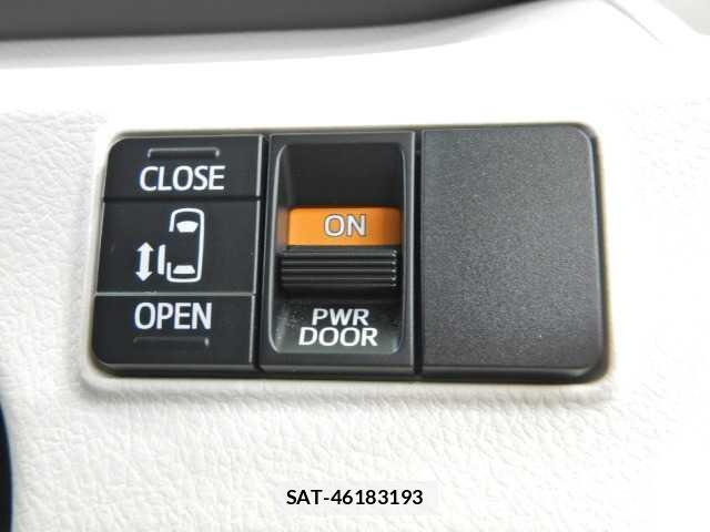 Toyota SIENTA 2017-09 8815244-4