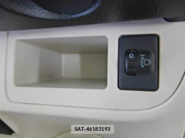 Toyota SIENTA 2017-09 8815244-9