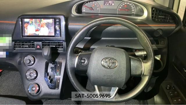 Toyota SIENTA 2017-07 8855337-16
