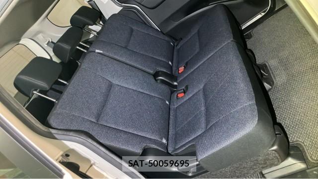 Toyota SIENTA 2017-07 8855337-6