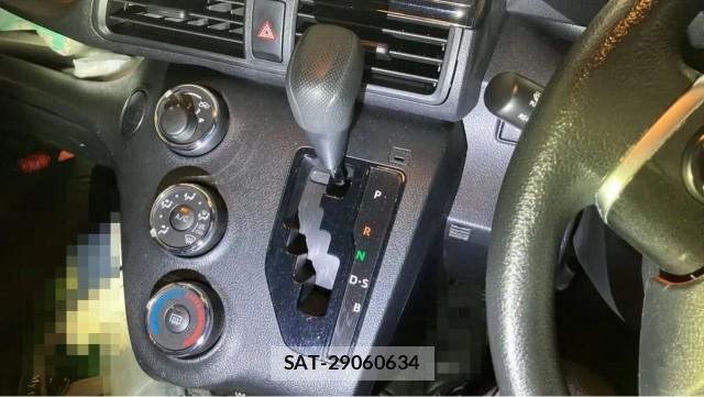 Toyota SIENTA 2019-03 8855338-14
