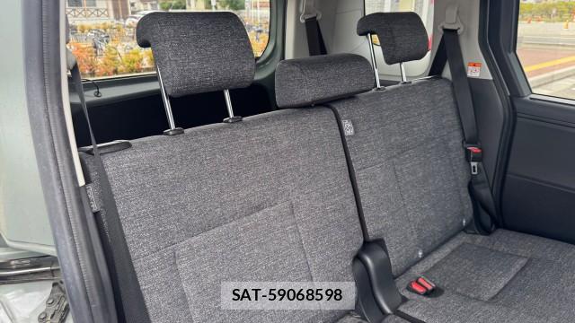 Toyota SIENTA 2023-11 8855363-6