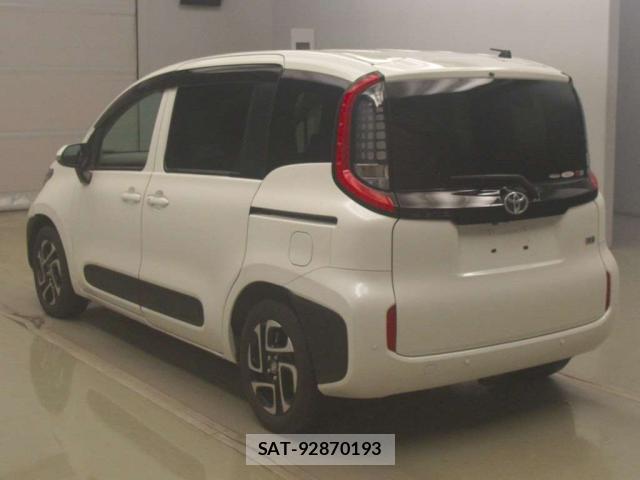 Toyota SIENTA 2023-12 8855583-1
