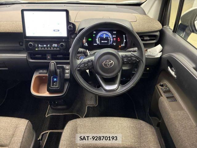 Toyota SIENTA 2023-12 8855583-2