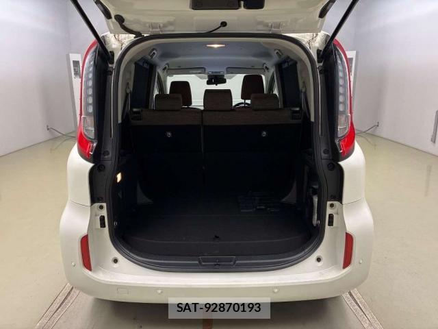 Toyota SIENTA 2023-12 8855583-6