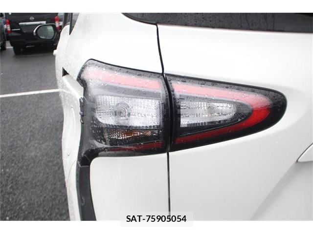 Toyota SIENTA 2016-05 8855599-14