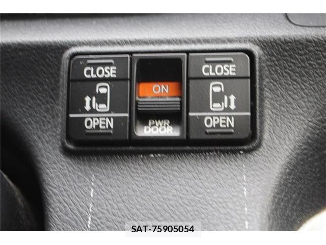 Toyota SIENTA 2016-05 8855599-4