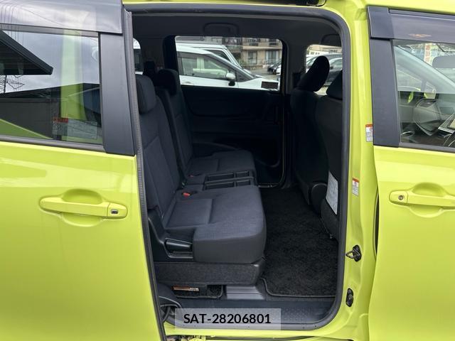 Toyota SIENTA 2016-08 8855631-13