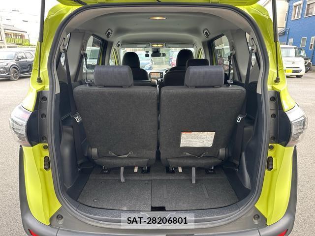 Toyota SIENTA 2016-08 8855631-17