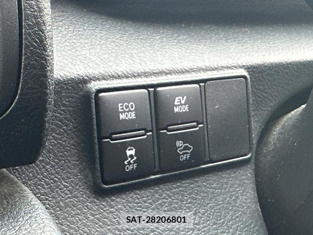 Toyota SIENTA 2016-08 8855631-9
