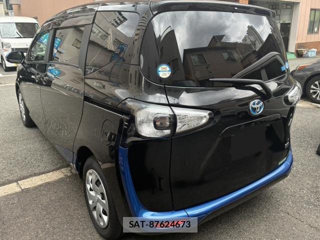 Toyota SIENTA 2017-11 8855639-1