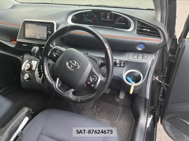 Toyota SIENTA 2017-11 8855639-12