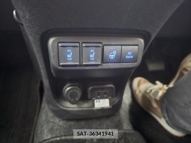 Toyota SIENTA 2023-11 8855673-10