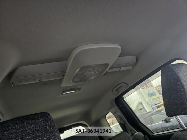 Toyota SIENTA 2023-11 8855673-11
