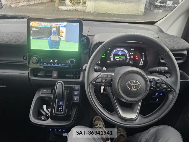 Toyota SIENTA 2023-11 8855673-2