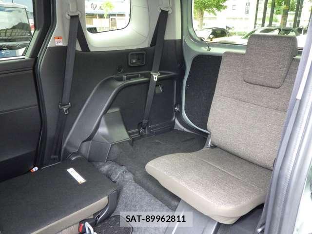 Toyota SIENTA 2024-08 8856053-11