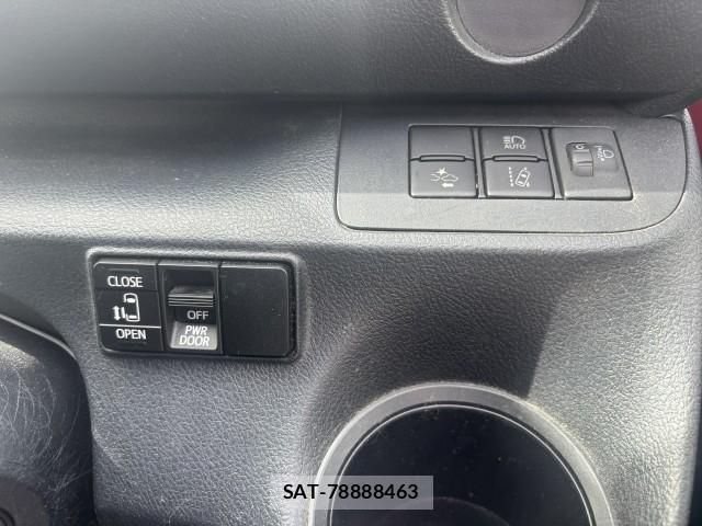 Toyota SIENTA 2022-01 8856151-12