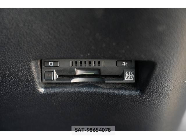 Toyota SIENTA 2018-03 8856502-10