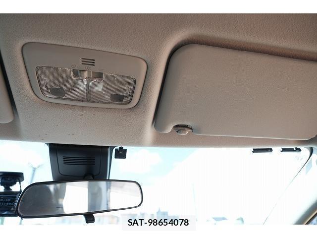 Toyota SIENTA 2018-03 8856502-15