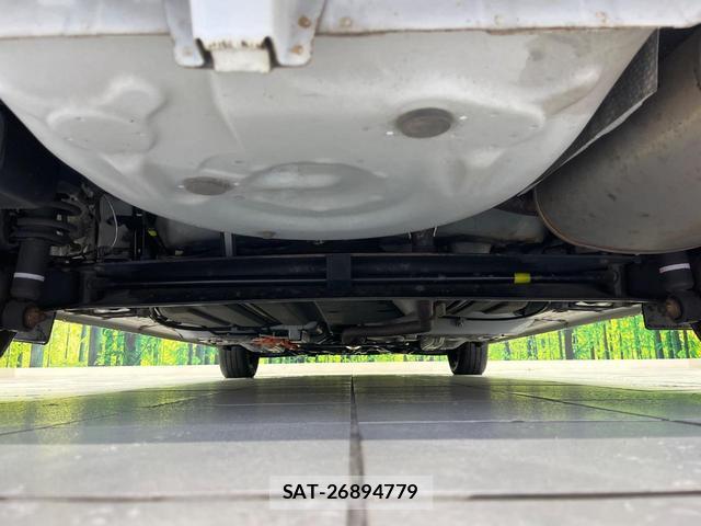 Toyota SIENTA 2017-05 8856679-19