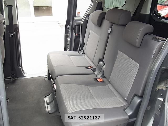 Toyota SIENTA 2023-05 8856707-3