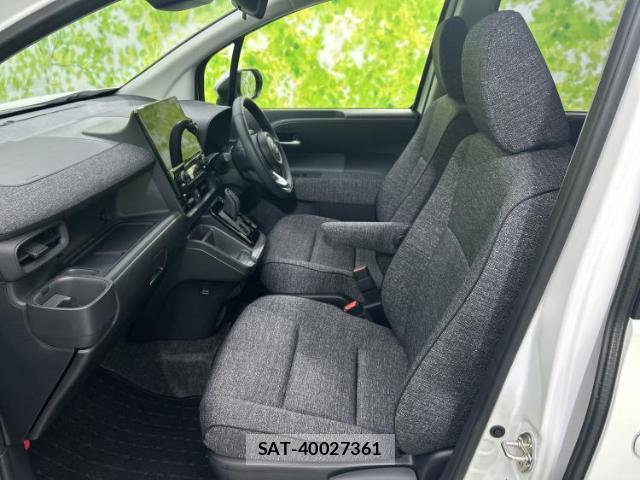 Toyota SIENTA 2025-08 8856915-6