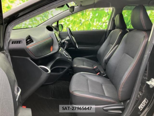 Toyota SIENTA 2018-04 8856952-6