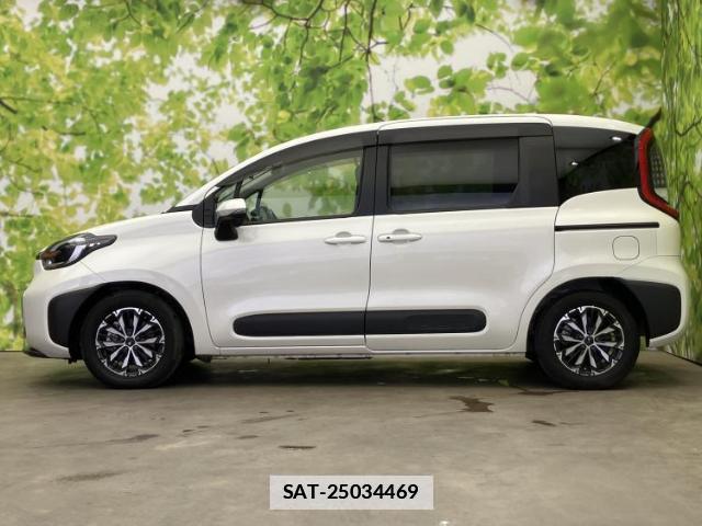Toyota SIENTA 2022-11 8857019-1