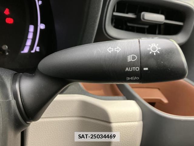Toyota SIENTA 2022-11 8857019-15