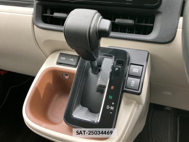 Toyota SIENTA 2022-11 8857019-17