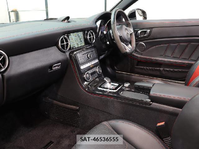 Mercedes Benz SLC 2017-04 8854473-1