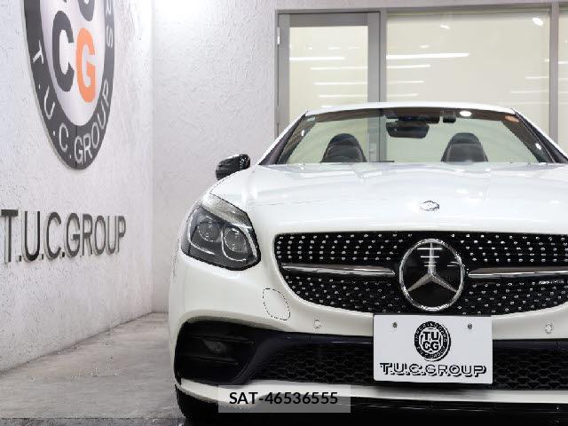 Mercedes Benz SLC 2017-04 8854473-4