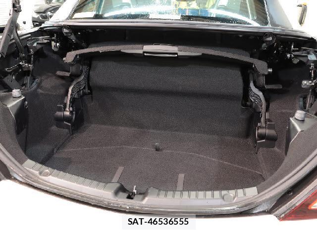 Mercedes Benz SLC 2017-04 8854473-6