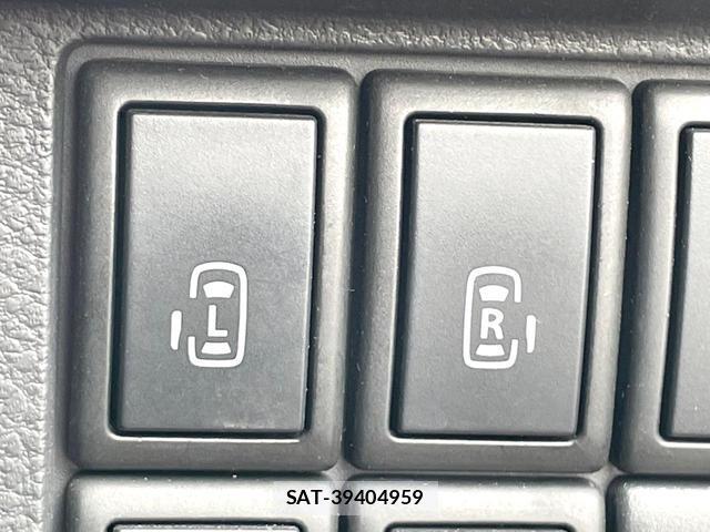 Suzuki SPACIA 2015-05 8854983-4