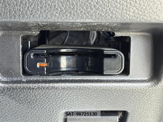 Suzuki SPACIA 2018-06 8856549-17
