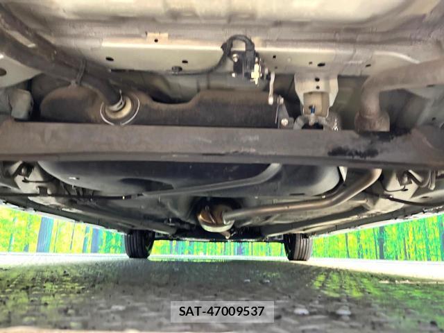 Suzuki SPACIA 2019-10 8854576-18