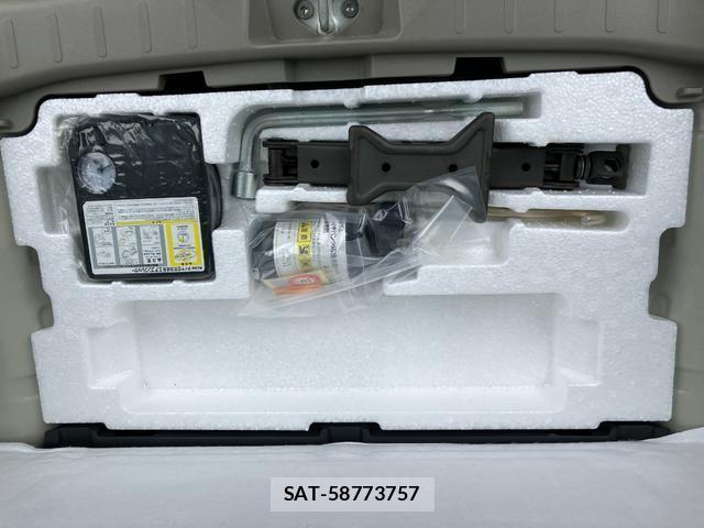 Suzuki SPACIA 2017-09 8854066-15