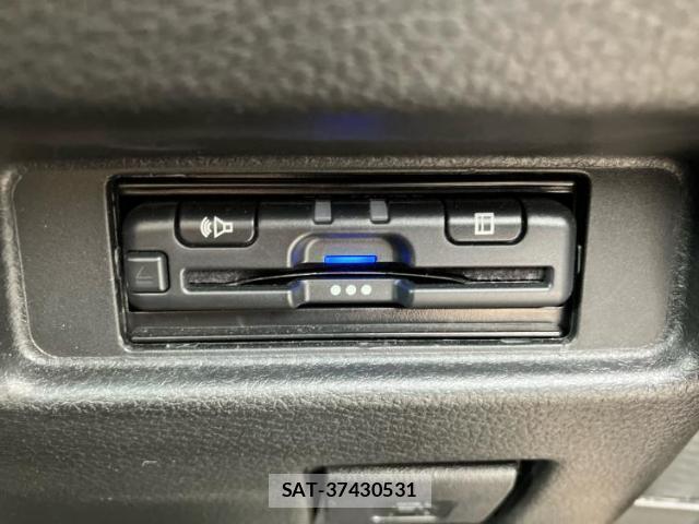 Suzuki SPACIA 2022-11 8854277-17
