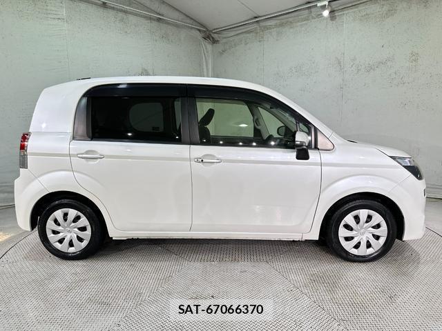 Toyota SPADE 2014-03 8855204-13