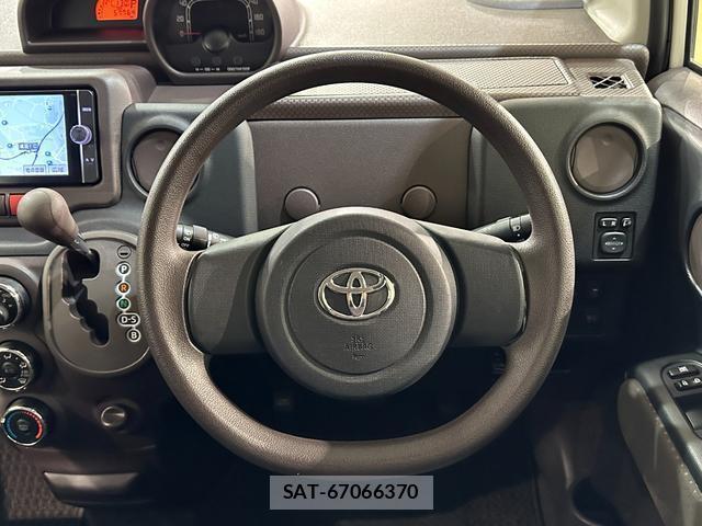 Toyota SPADE 2014-03 8855204-7