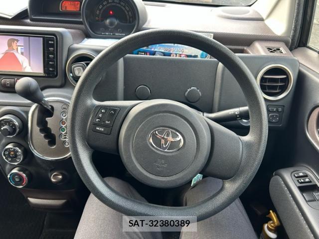 Toyota SPADE 2014-07 8856102-10